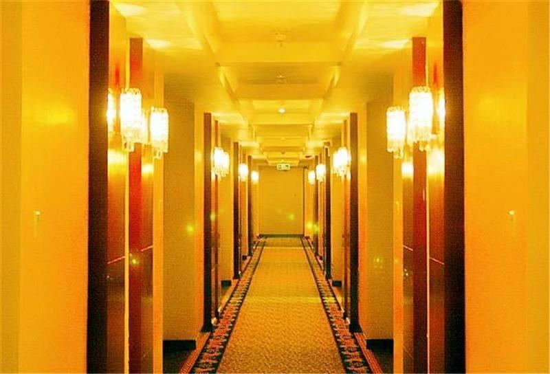 Laway Internatinal Hotel Lhasa Exteriör bild
