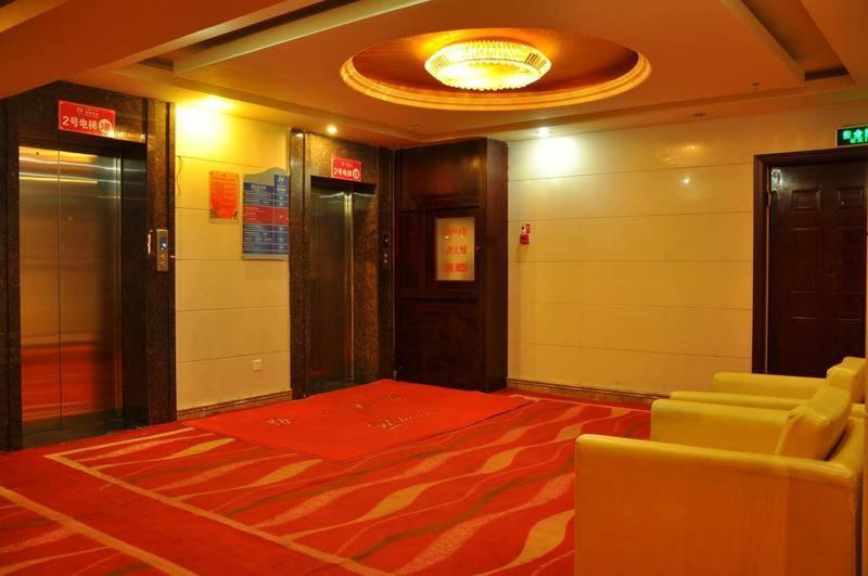 Laway Internatinal Hotel Lhasa Exteriör bild